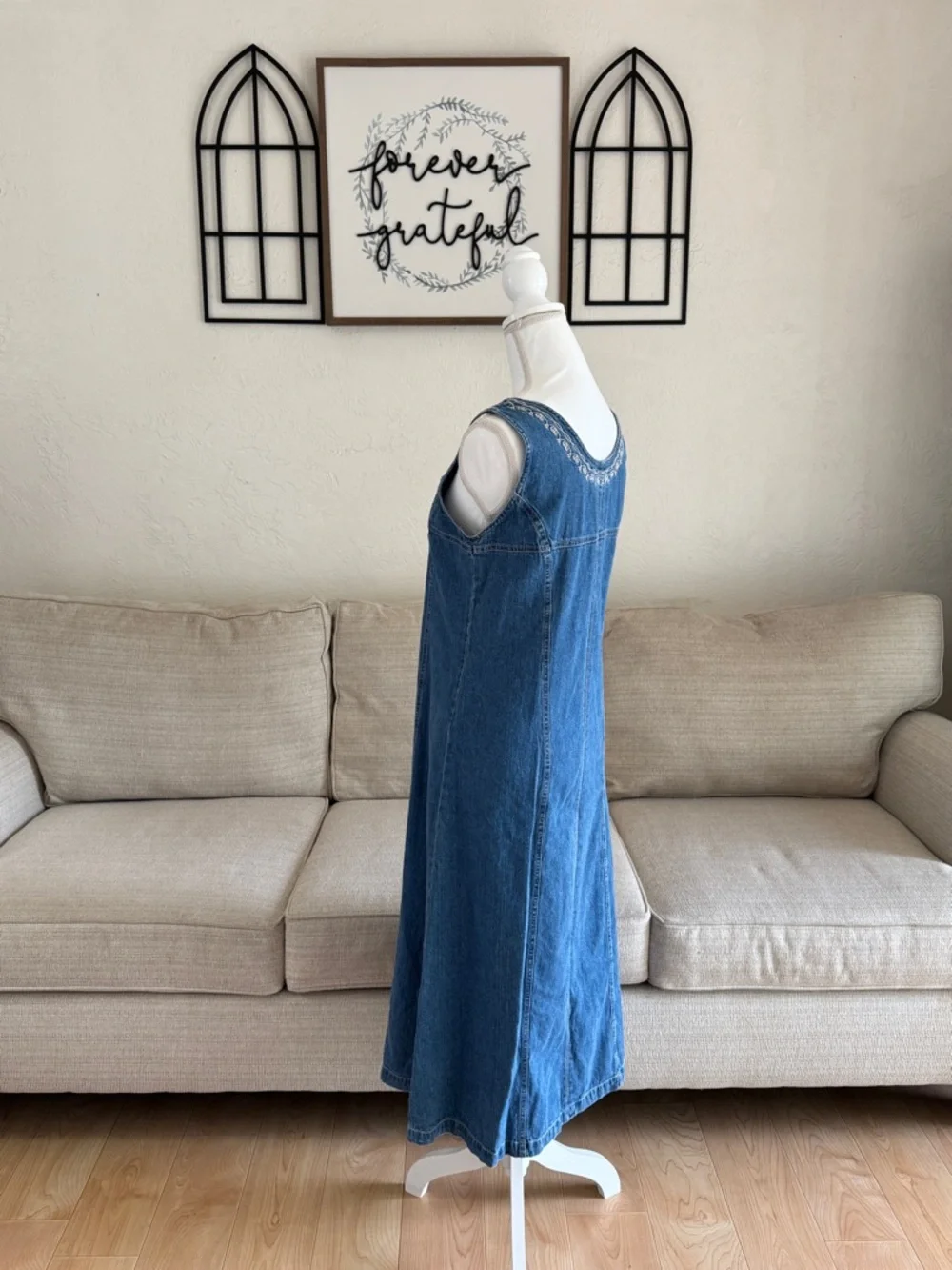 Vintage Christopher & Banks Embroidered Denim Button-Front Midi Dress Size 10